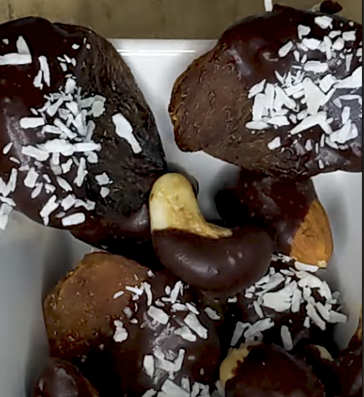 organic chocolate dipped fruit